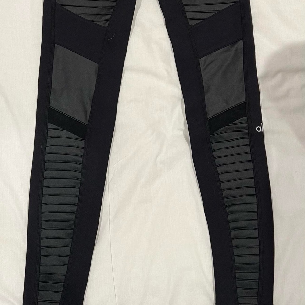 ALO YOGA high waist motto leggings